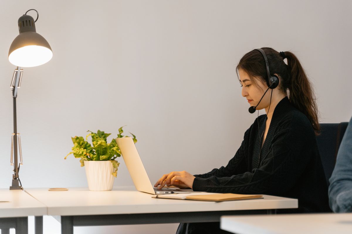 Conseillere Zen Contact au travail